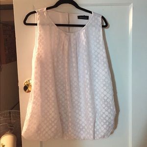 White bubble bottomed tank top