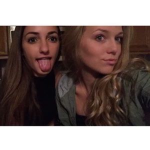 Meet your Posher, Chloe