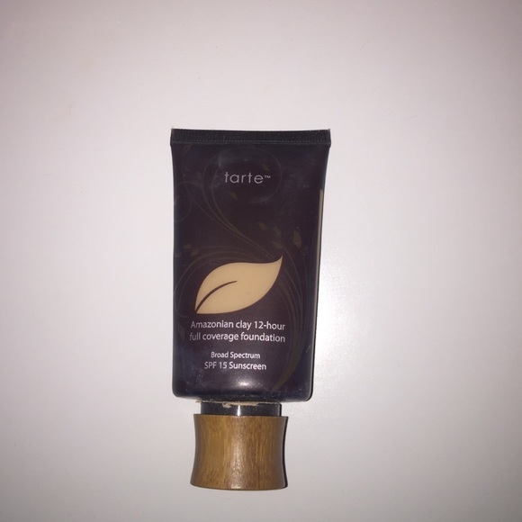 TARTE AMAZONIAN CLAY FOUNDATION