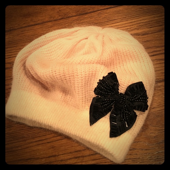 Blush Angora Beanie - Picture 1 of 4