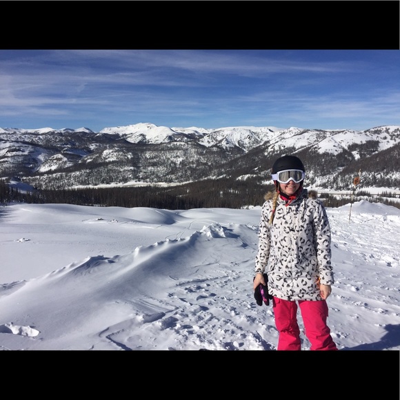 Meet your Posher, Megan - Picture 8 of 9