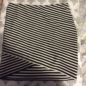 Never before worn stripped zaras mini skirt!