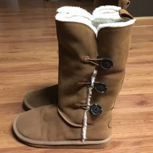 American Eagle Outfitters Cozy Suede Boots Size 9