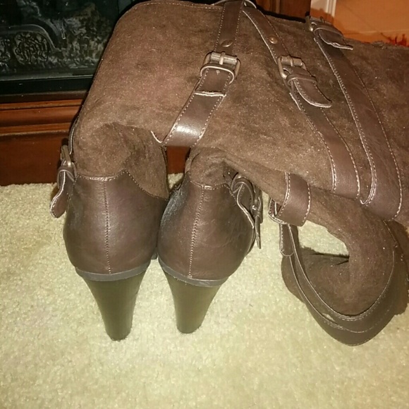 Shoes - Picture 3 of 3
