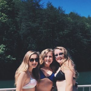 Meet your Posher, Darby