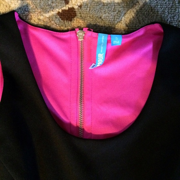 Little Black Dress w Hot Pink Accent Zipper - Picture 2 of 3