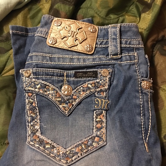 Miss me crop jeans