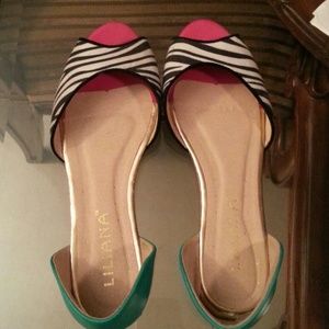 Women's tiger flats