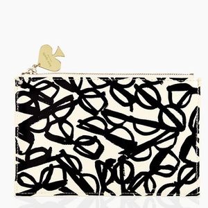 HP Kate Spade | Guys make passes.. 👓