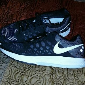 Mens Nike zoom size 11