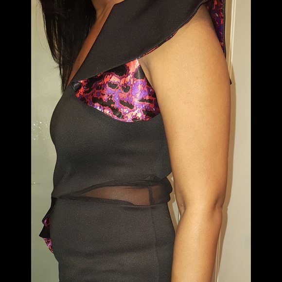 Pika boo dress - Picture 2 of 4