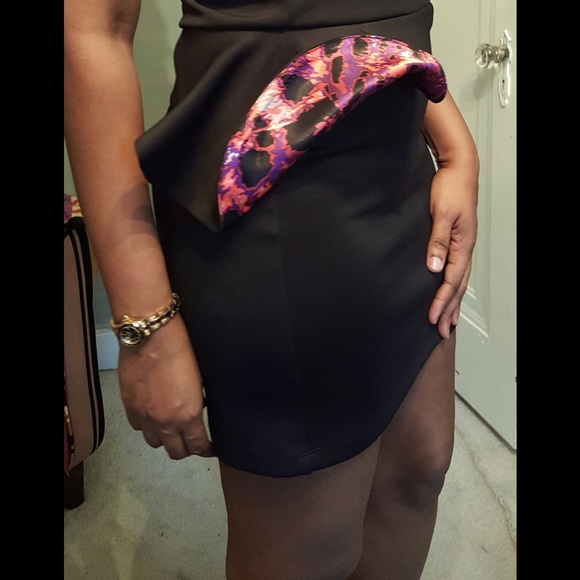 Pika boo dress - Picture 4 of 4