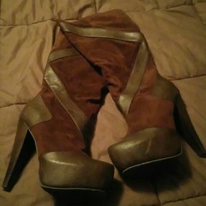 Brown/ Leather Suede Boots