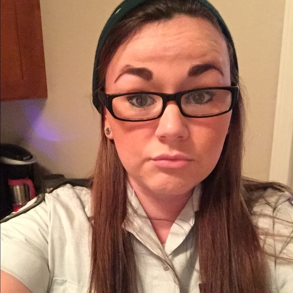 Meet your posher! - Picture 4 of 4