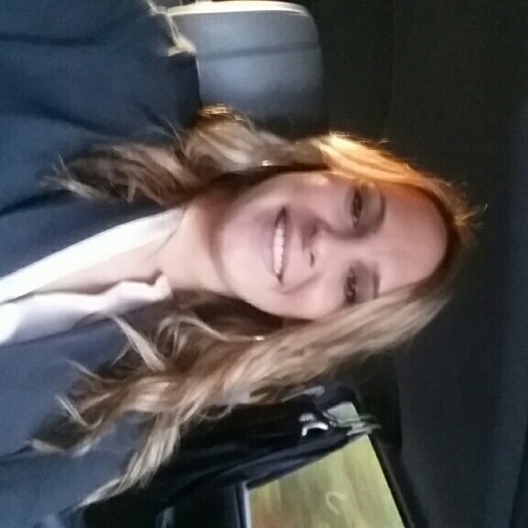 Meet your Posher, Rachel - Picture 1 of 1