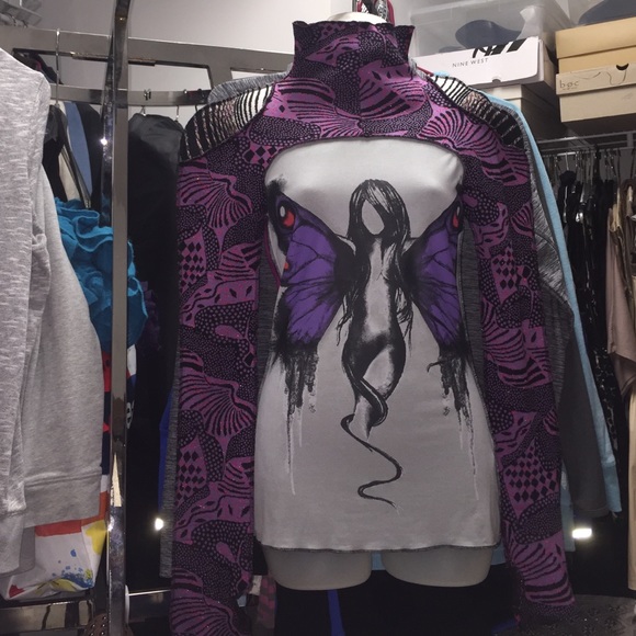 Unique Nuvula Turtleneck with thumb holes