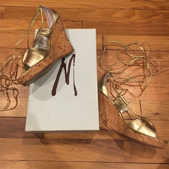 Marciano gold tie wedges size 8 - Picture 2 of 4