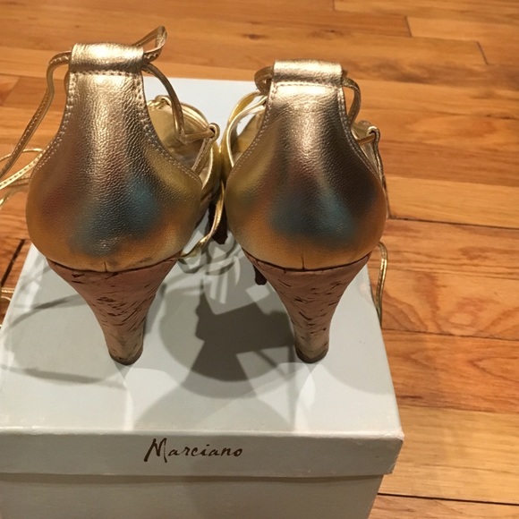 Marciano gold tie wedges size 8 - Picture 4 of 4