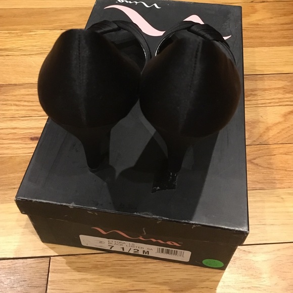 Nina black luster heels size 7.5 - Picture 4 of 4