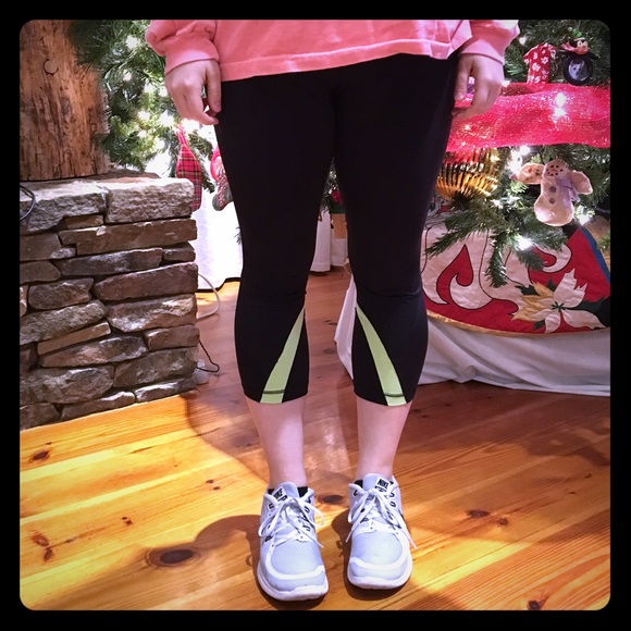 lululemon athletica Pants - Lululemon Run Inspire Crop 🍋