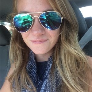 Meet your Posher, Lanie