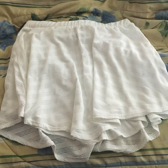 White, perforated skater skirt