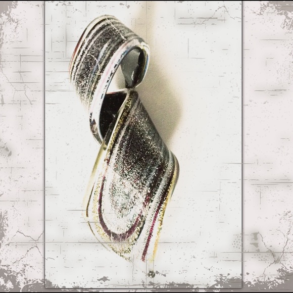Hand crafted Glass Pendant!