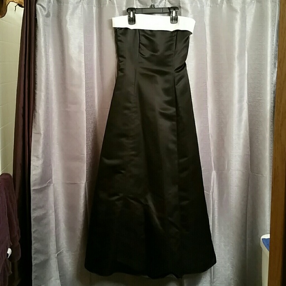 Beautiful Prom Dress W/Shaw