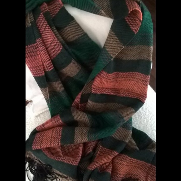 Grid scarf