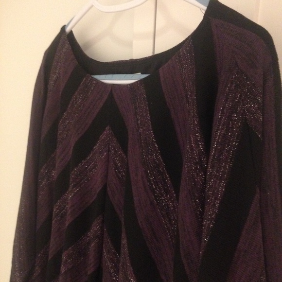 London Times Dresses & Skirts - Gorgeous Purple and Black Cocktail Dress