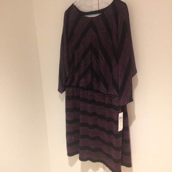 Gorgeous Purple and Black Cocktail Dress - Picture 2 of 3