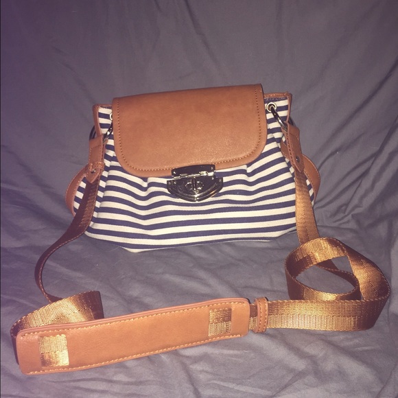 Nice condition cross body handbag