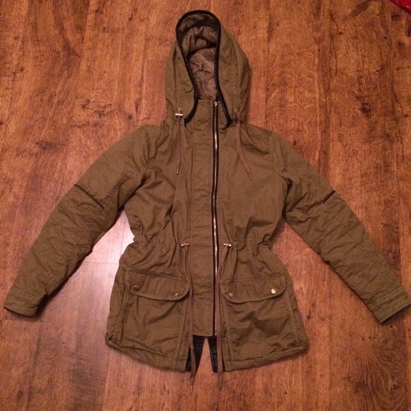 Charlotte Russe Jackets & Blazers - Tan winter coat