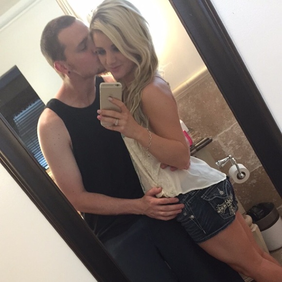 Meet your Posher, Ashley - Picture 4 of 7