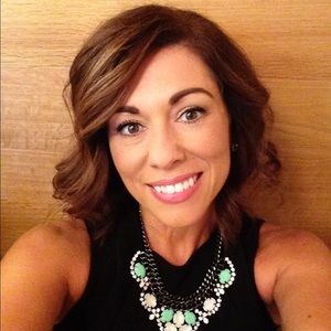 Meet your Posher, April