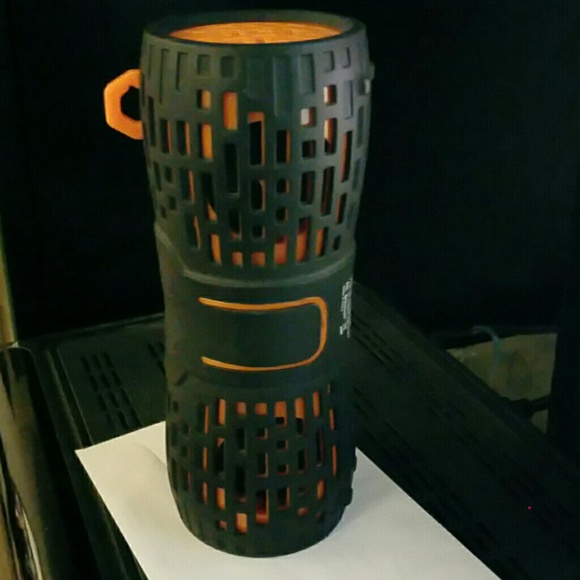 Portable Bluetooth wireless speaker