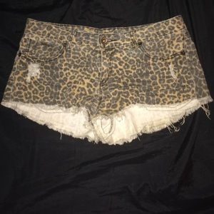 Cheetah high wasted shorts