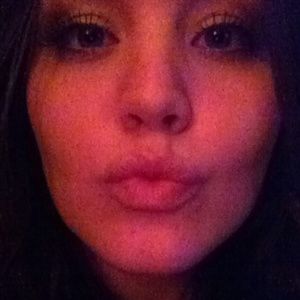 Meet your Posher, Ellie