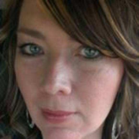 Meet your Posher, Holly - Picture 2 of 2