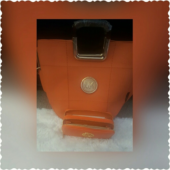 MK (I) Handbags - MK (I) Large Hand Bag and wallet (I) FIRM Final