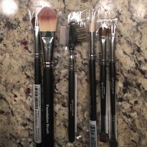 Younique Brushes