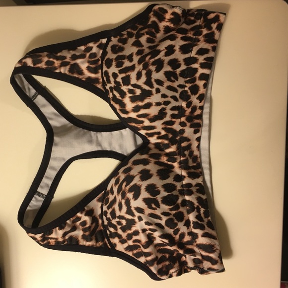 Victoria's Secret Pink Push-up Sports Bra