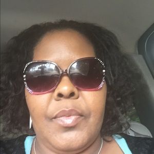 Meet your Posher, Keisha