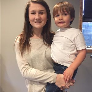 Meet your Posher, Ava