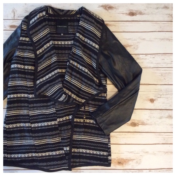 Sweaters - Tribal print open cardigan