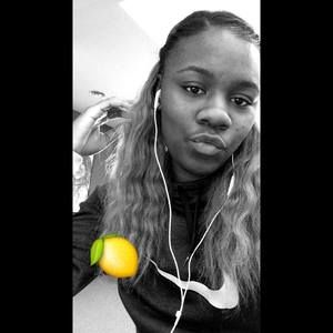 Meet your Posher, Dionne