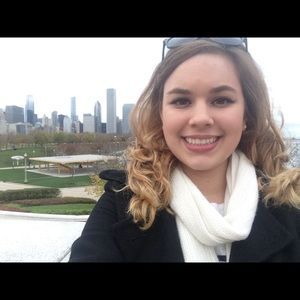 Meet your Posher, Daniela