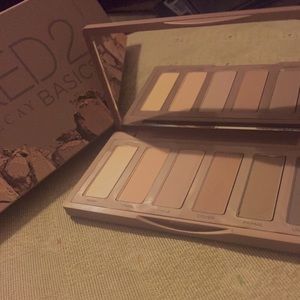 Naked 2 basics pallet🌸💫