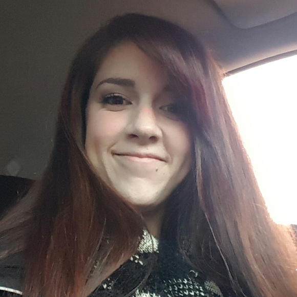 Meet your Posher, Jessica - Picture 1 of 1