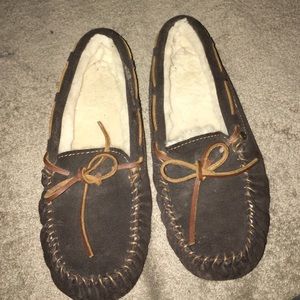 Emu moccasins